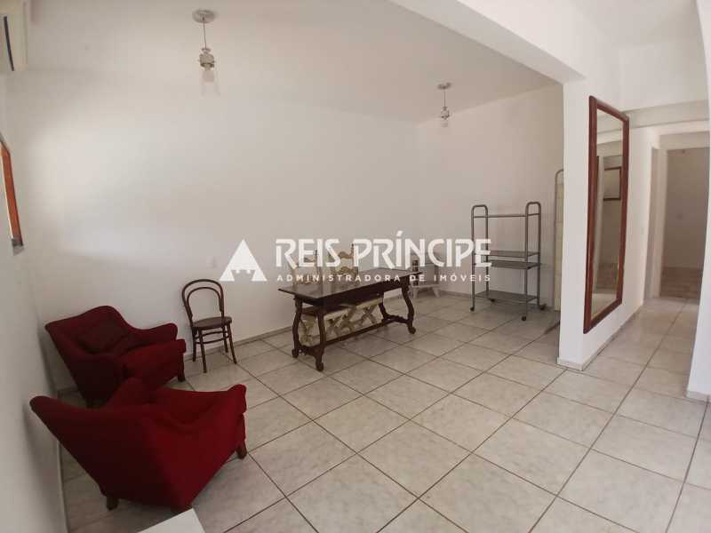 Conheça WhatsApp Image 2025-12-17 at 1 do imóvel - OTIMA CASA DUPLEX 5 QUARTOS, SENDO 2 SUÍTES PARA ALUGAR NA BARRA DA TIJUCA - CA0682 - 21 WhatsApp Image 2025-12-17 at 1 - 21