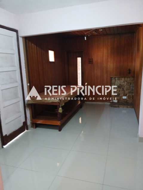 Conheça WhatsApp Image 2025-12-17 at 1 do imóvel - OTIMA CASA DUPLEX 5 QUARTOS, SENDO 2 SUÍTES PARA ALUGAR NA BARRA DA TIJUCA - CA0682 - 26 WhatsApp Image 2025-12-17 at 1 - 26