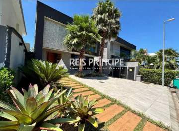 EXCELENTE CASA COM 3 SUITES PARA ALUGUEL NO RECREIO DOS BANDEIRANTES - CA0685