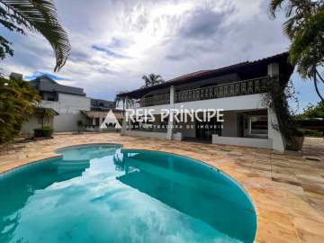 EXCELENTE CASA DUPLEX 3 QUARTOS, SENDO 1 SUÍTE PARA ALUGAR NA BARRA DA TIJUCA - CA0696