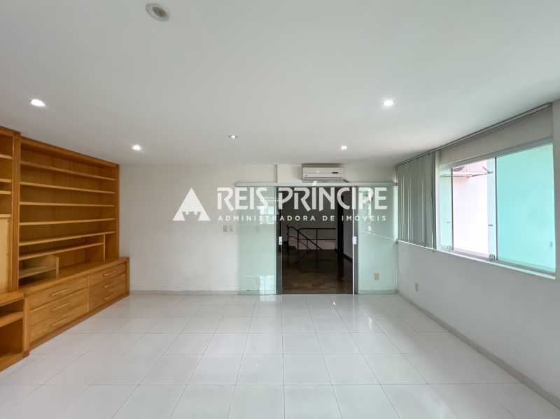 Conheça IMG_4679 do imóvel - EXCELENTE CASA DUPLEX 3 QUARTOS, SENDO 1 SUÍTE PARA ALUGAR NA BARRA DA TIJUCA - CA0696 - 18 IMG_4679 - 18