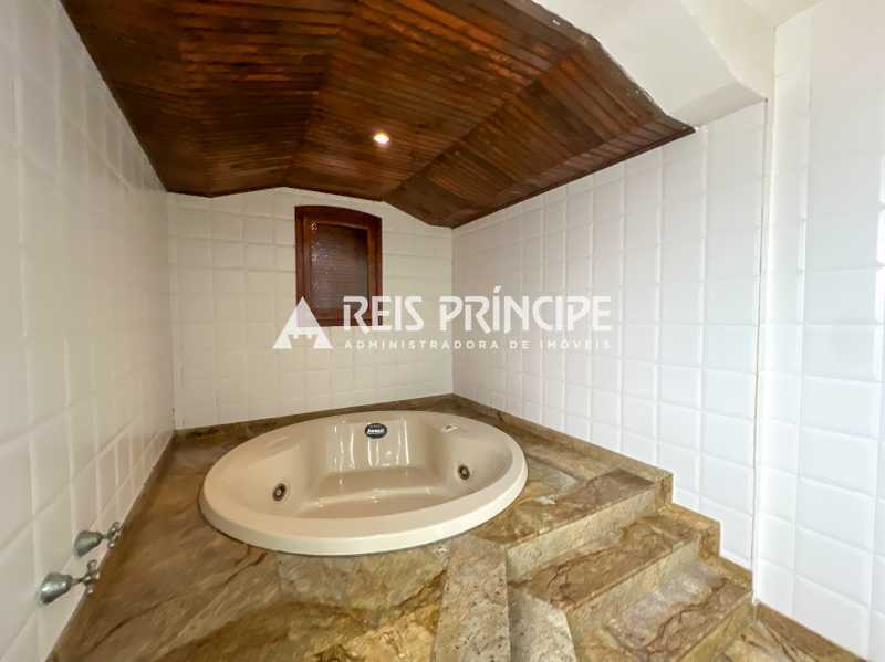 Conheça IMG_4702 do imóvel - EXCELENTE CASA DUPLEX 3 QUARTOS, SENDO 1 SUÍTE PARA ALUGAR NA BARRA DA TIJUCA - CA0696 - 28 IMG_4702 - 28