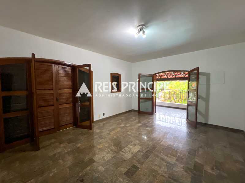 Conheça IMG_4705 do imóvel - EXCELENTE CASA DUPLEX 3 QUARTOS, SENDO 1 SUÍTE PARA ALUGAR NA BARRA DA TIJUCA - CA0696 - 30 IMG_4705 - 30