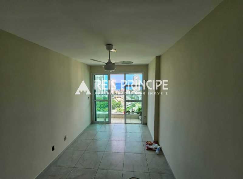 Conheça WhatsApp Image 2026-07-02 at 0 do imóvel - EXCELENTE APARTAMENTO DE 2 QUARTOS, SENDO 1 SUÍTE PARA ALUGAR NA BARRA DA TIJUCA - AP3427 - 10 WhatsApp Image 2026-07-02 at 0 - 10