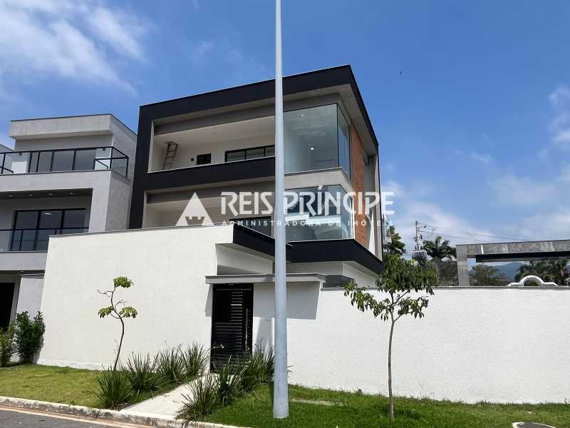Conheça WhatsApp Image 2026-08-03 at 1 do imóvel - EXCELENTE CASA TRIPLEX COM 3 SUÍTES PARA VENDA EM VARGEM PEQUENA - CA0752 - 5 WhatsApp Image 2026-08-03 at 1 - 5