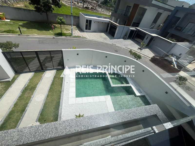 Conheça WhatsApp Image 2026-08-03 at 1 do imóvel - EXCELENTE CASA TRIPLEX COM 3 SUÍTES PARA VENDA EM VARGEM PEQUENA - CA0752 - 6 WhatsApp Image 2026-08-03 at 1 - 6
