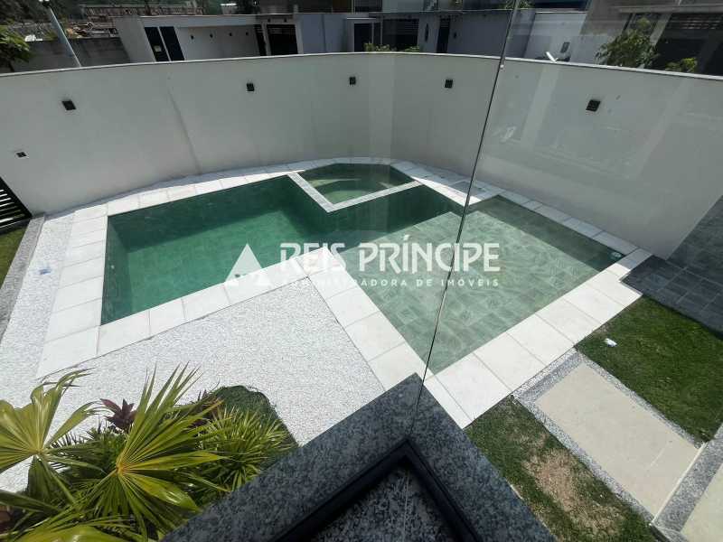 Conheça WhatsApp Image 2026-08-03 at 1 do imóvel - EXCELENTE CASA TRIPLEX COM 3 SUÍTES PARA VENDA EM VARGEM PEQUENA - CA0752 - 7 WhatsApp Image 2026-08-03 at 1 - 7