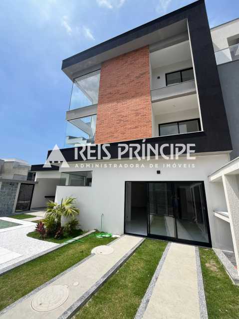 Conheça WhatsApp Image 2026-08-03 at 1 do imóvel - EXCELENTE CASA TRIPLEX COM 3 SUÍTES PARA VENDA EM VARGEM PEQUENA - CA0752 - 4 WhatsApp Image 2026-08-03 at 1 - 4