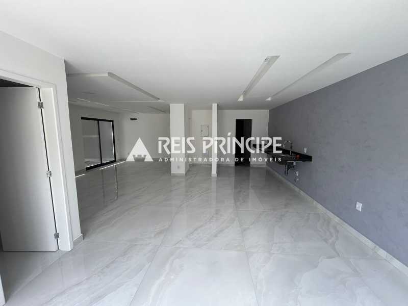 Conheça WhatsApp Image 2026-08-03 at 1 do imóvel - EXCELENTE CASA TRIPLEX COM 3 SUÍTES PARA VENDA EM VARGEM PEQUENA - CA0752 - 15 WhatsApp Image 2026-08-03 at 1 - 15