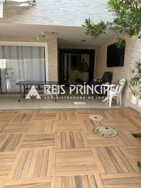 Conheça WhatsApp Image 2026-09-01 at 1 do imóvel - ÓTIMA CASA TRIPLEX 4 QUARTOS, SENDO 3 SUÍTES PARA VENDA NO RECREIO DOS BANDEIRANTES - CA0758 - 4 WhatsApp Image 2026-09-01 at 1 - 4