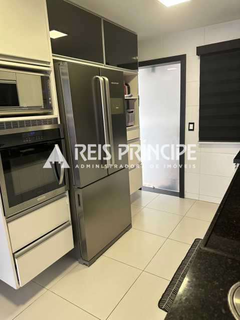 Conheça WhatsApp Image 2026-09-01 at 1 do imóvel - ÓTIMA CASA TRIPLEX 4 QUARTOS, SENDO 3 SUÍTES PARA VENDA NO RECREIO DOS BANDEIRANTES - CA0758 - 10 WhatsApp Image 2026-09-01 at 1 - 10