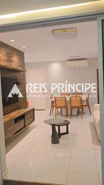 Conheça WhatsApp Image 2026-09-01 at 1 do imóvel - LUXUOSO APARTAMENTO MOBILIADO COM 2 SUÍTES PARA LOCAÇÃO NA BARRA DA TIJUCA | PENÍNSULA - AP5759 - 2 WhatsApp Image 2026-09-01 at 1 - 2