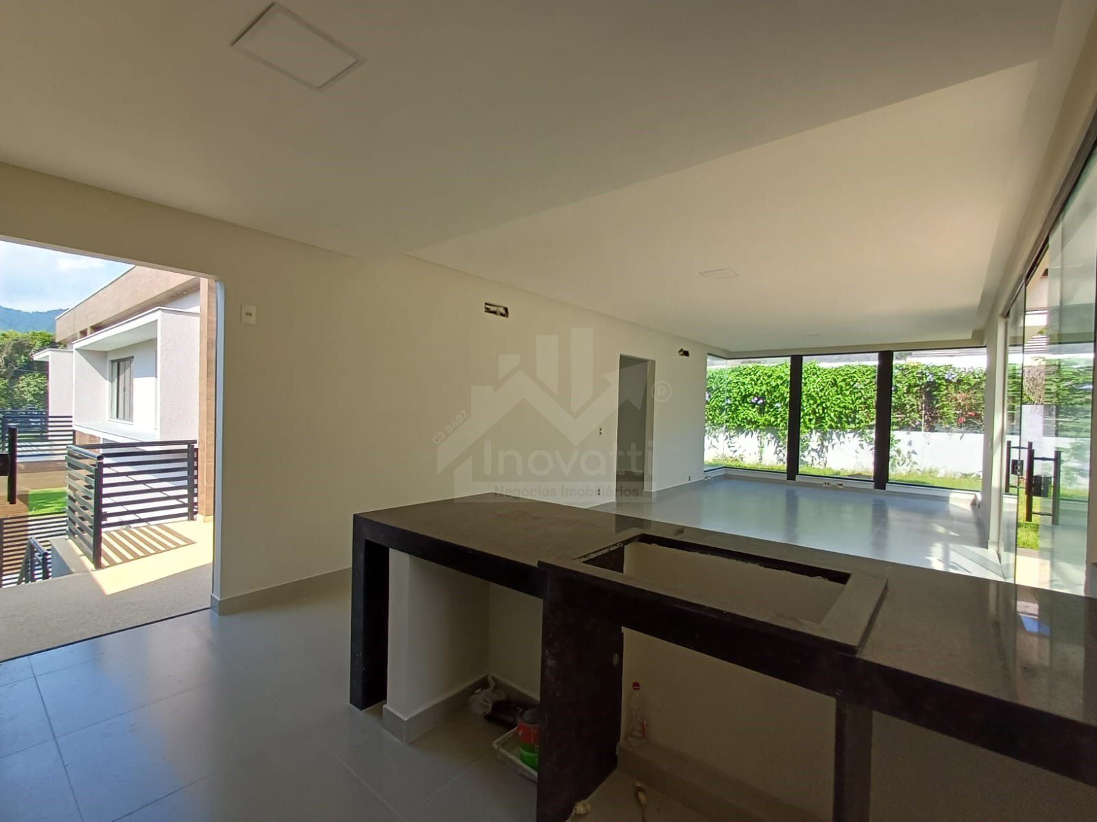 Conheça sala com cozinha 1.4 do imóvel - Casa em Condomínio 4 quartos à venda Ubatiba, Maricá - R$ 1.500.000 - CA1244 - 34 sala com cozinha 1.4 - 34