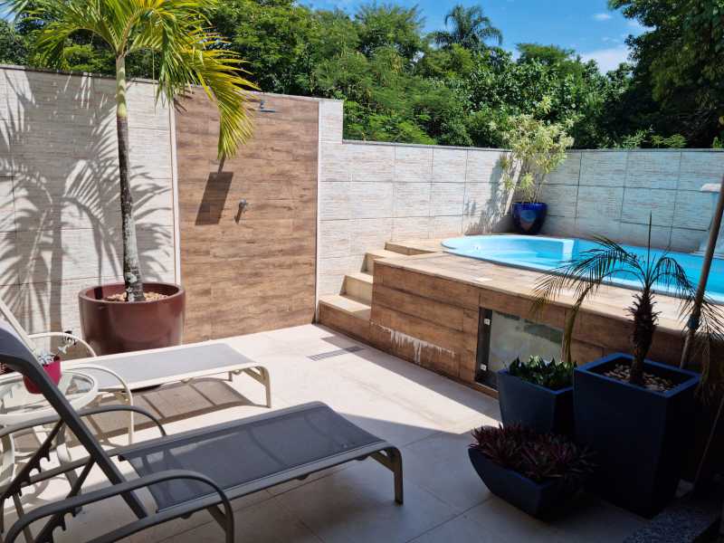 Conheça WhatsApp Image 2025-02-26 at 1 do imóvel - Valqueire luxo casa 4 qts suíte terraço piscina 3 vgs - VLCN40019 - 16 WhatsApp Image 2025-02-26 at 1 - 16