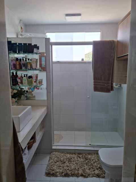 Conheça WhatsApp Image 2025-02-26 at 1 do imóvel - Valqueire luxo casa 4 qts suíte terraço piscina 3 vgs - VLCN40019 - 20 WhatsApp Image 2025-02-26 at 1 - 20