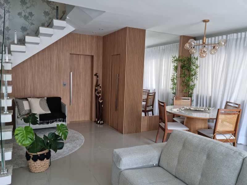 Conheça WhatsApp Image 2025-02-26 at 1 do imóvel - Valqueire luxo casa 4 qts suíte terraço piscina 3 vgs - VLCN40019 - 25 WhatsApp Image 2025-02-26 at 1 - 25