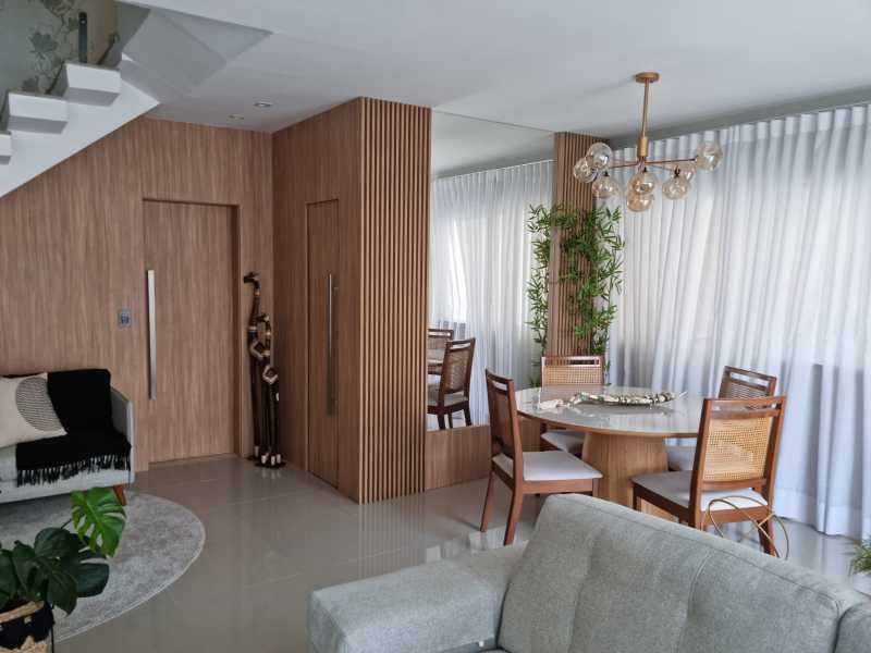 Conheça WhatsApp Image 2025-02-26 at 1 do imóvel - Valqueire luxo casa 4 qts suíte terraço piscina 3 vgs - VLCN40019 - 26 WhatsApp Image 2025-02-26 at 1 - 26