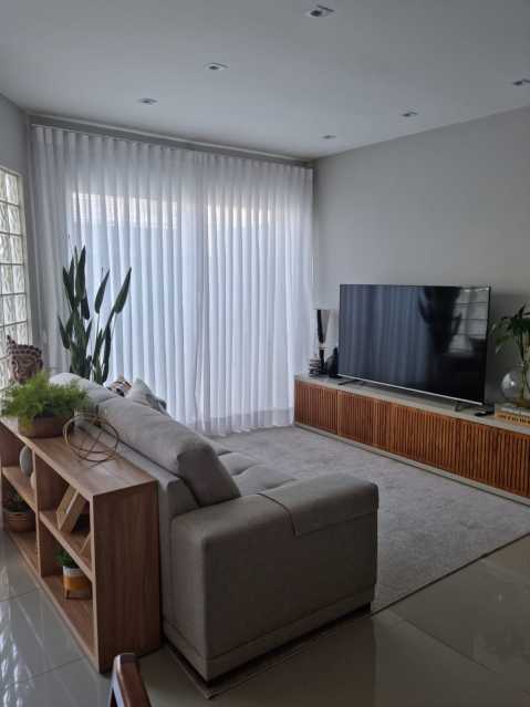 Conheça WhatsApp Image 2025-02-26 at 1 do imóvel - Valqueire luxo casa 4 qts suíte terraço piscina 3 vgs - VLCN40019 - 29 WhatsApp Image 2025-02-26 at 1 - 29