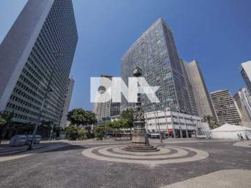 Ótima localização - Invista no sucesso do seu negócio! Prédio comercial de 3 pavimentos no Largo da Carioca, em frente ao BNDS e Petrobrás. - NTPR00027 Ótima localização - Invista no sucesso do seu negócio! Prédio comercial de 3 pavimentos no Largo da Carioca, em frente ao BNDS e Petrobrás. - NTPR00027