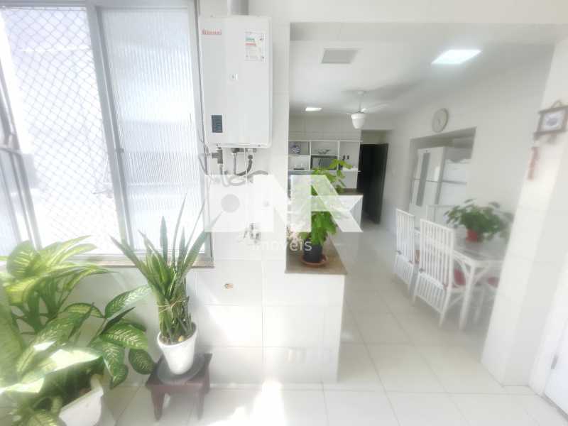 Área de serviço - 18