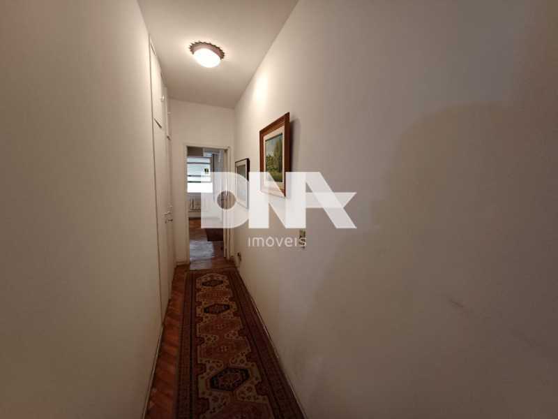 Corredor para o banheiro suíte - 16