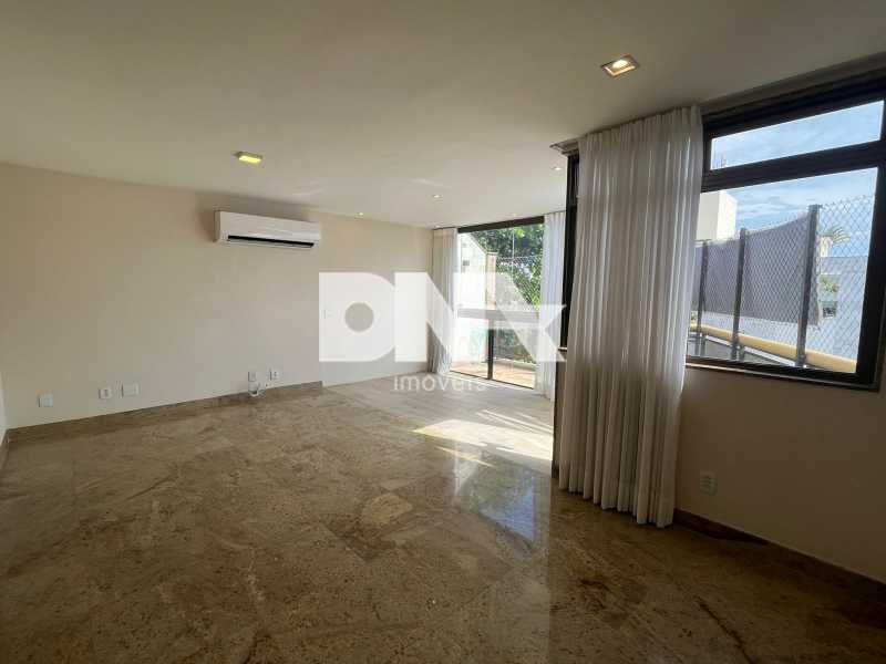 4db98a00-292e-4b85-8917-7f3a79 - 4