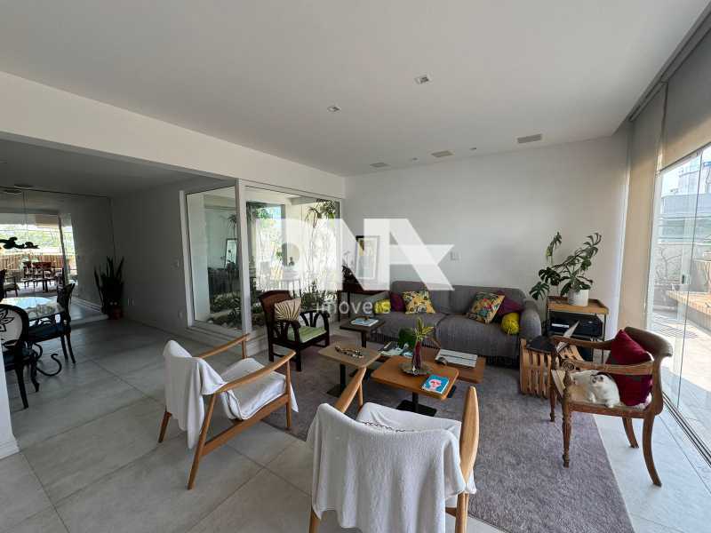 e393b73a-a1f4-4fe9-a58f-58175b - 8