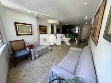 Ótima localização - Leblon - 1ª quadra, salão, 3 quartos, sendo 1 suíte e vaga escriturada! - LEAP30784