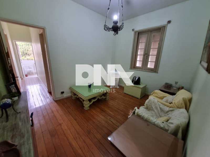 Quarto aberto. - 8
