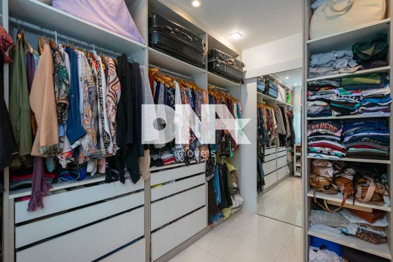 Closet  - 16