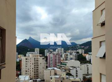 Laranjeiras: Viva o charme do passado em um apartamento moderno, com estúdio musical e vista para o Cristo - CTAP20985