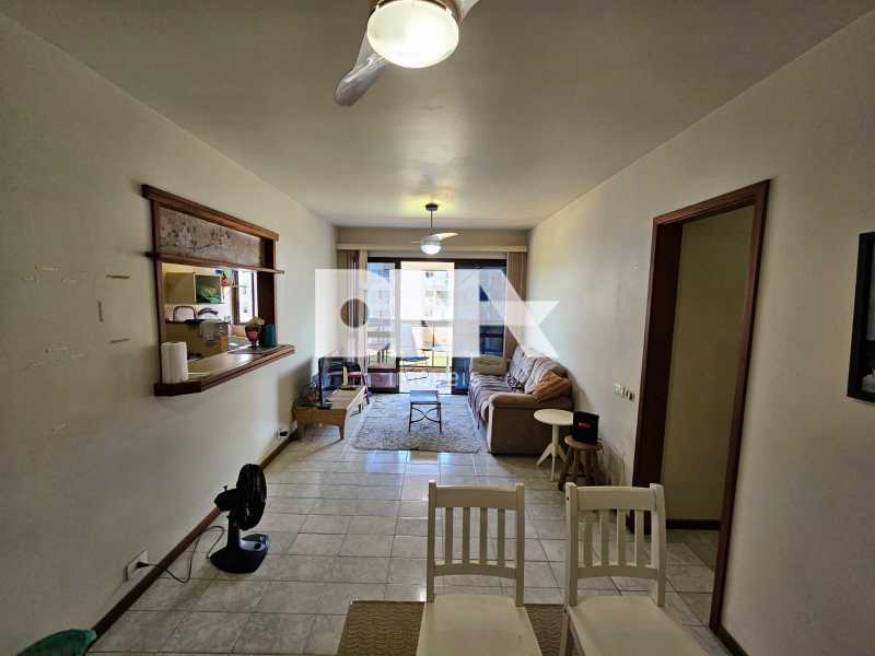 657d64a2-4f23-43dd-834a-2583fa - 24