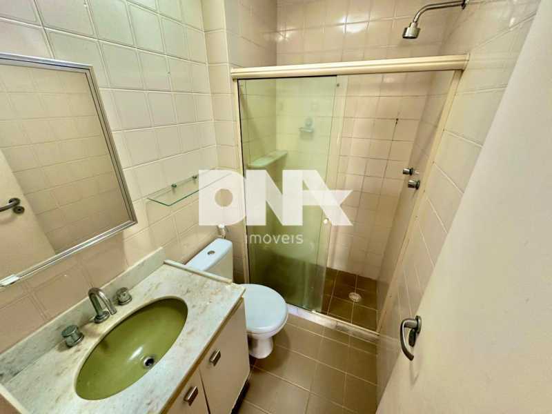 Conheça Banheiro social do imóvel - Excelente quarto e sala com dep., varanda e vaga! - NBAP12517 - 12 Banheiro social - 12