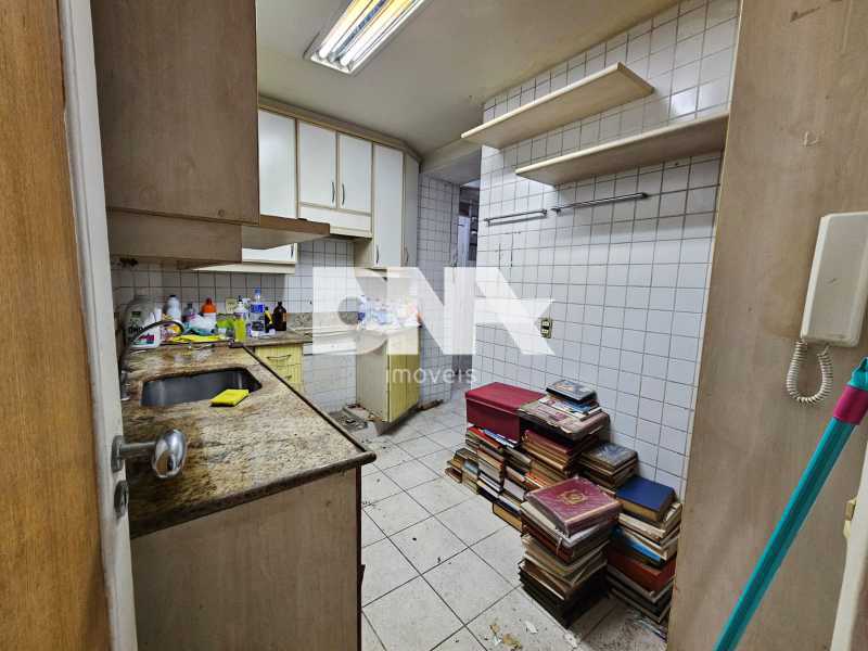 edf944a1-2433-46d4-810d-e5e37e - 9