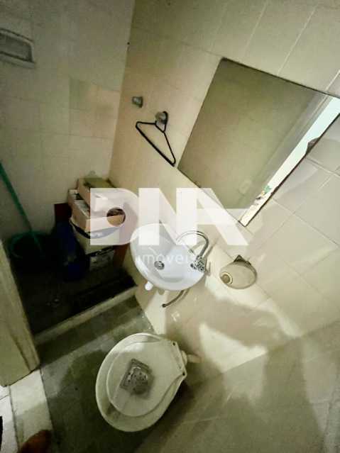 32 banheiro serviço - 28