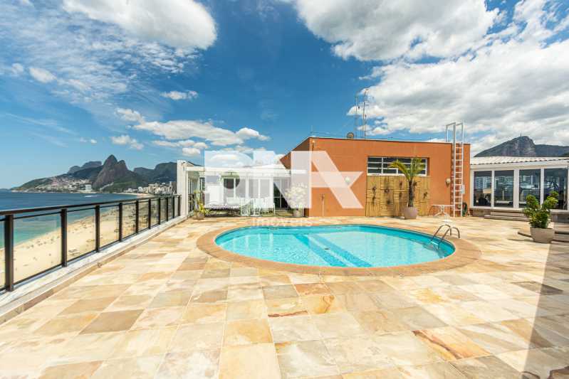 Rooftop vista piscina 1 - 3