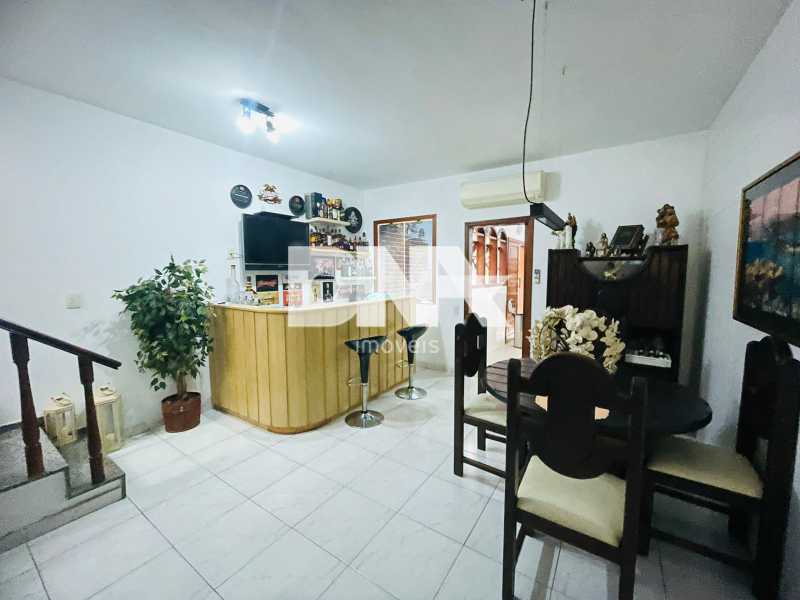 d93d358b-23d4-4928-8847-33aad5 - 3
