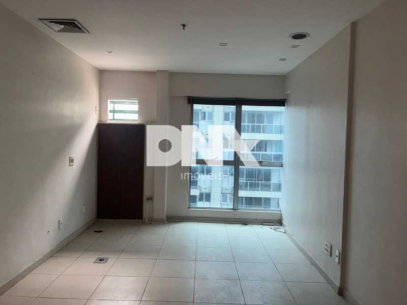 6d372153-a194-40c9-9ae8-53574c - 8