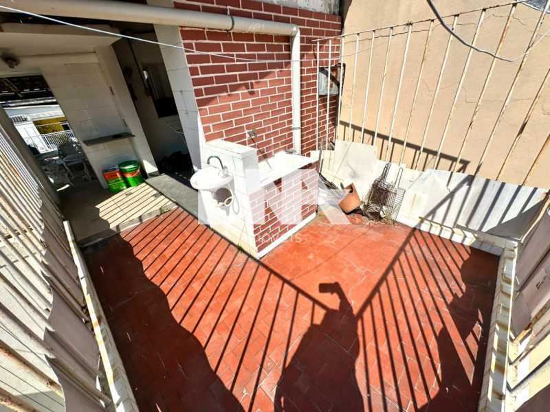 c64ee852-5e6b-4ef8-a599-d6eafd - 30