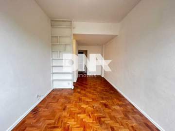 Imperdível - EXCELENTE APARTAMENTO DE 2 QUARTOS, COM DEPENDECIA COMPLETA, FRENTE E VISTA LIVRE. EM ÓTIMA LOCALIZAÇÃO NO LEBLON. - LEAP20771