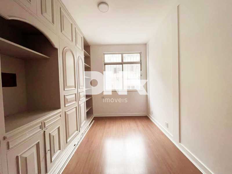 Imperdível - Excelente apartamento com 140m², composto por 3 quartos, sendo 1 suíte com varanda, ideal para quem valoriza privacidade e bem-estar. Os dormitórios são bem distribuídos, arejados e aconchegantes. - LEAP31212