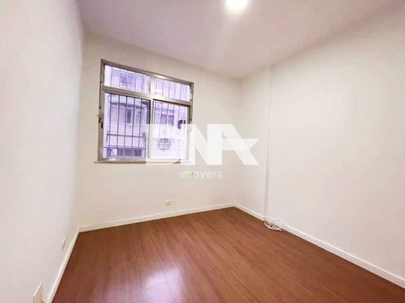 Imperdível - Excelente apartamento com 140m², composto por 3 quartos, sendo 1 suíte com varanda, ideal para quem valoriza privacidade e bem-estar. Os dormitórios são bem distribuídos, arejados e aconchegantes. - LEAP31212