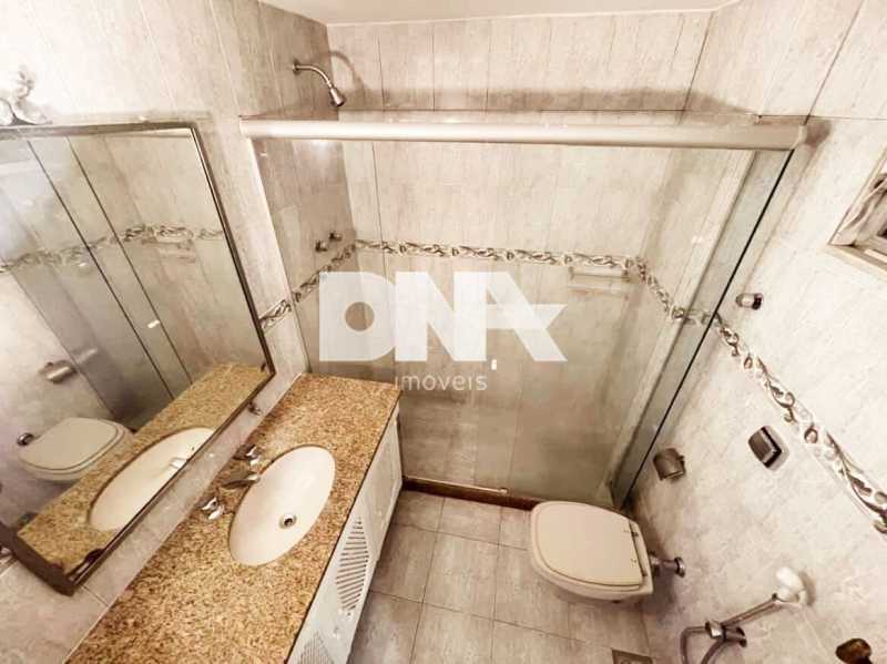 Imperdível - Excelente apartamento com 140m², composto por 3 quartos, sendo 1 suíte com varanda, ideal para quem valoriza privacidade e bem-estar. Os dormitórios são bem distribuídos, arejados e aconchegantes. - LEAP31212