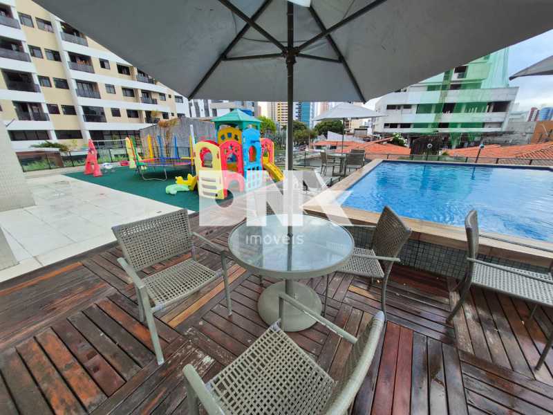 Área da Piscina - 21