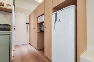 8bb9d373-019b-44db-b6b5-1e72cd - 1