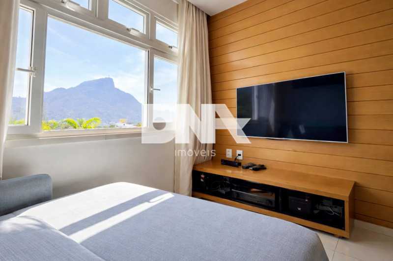 Quarto moderno com vista para  - 17
