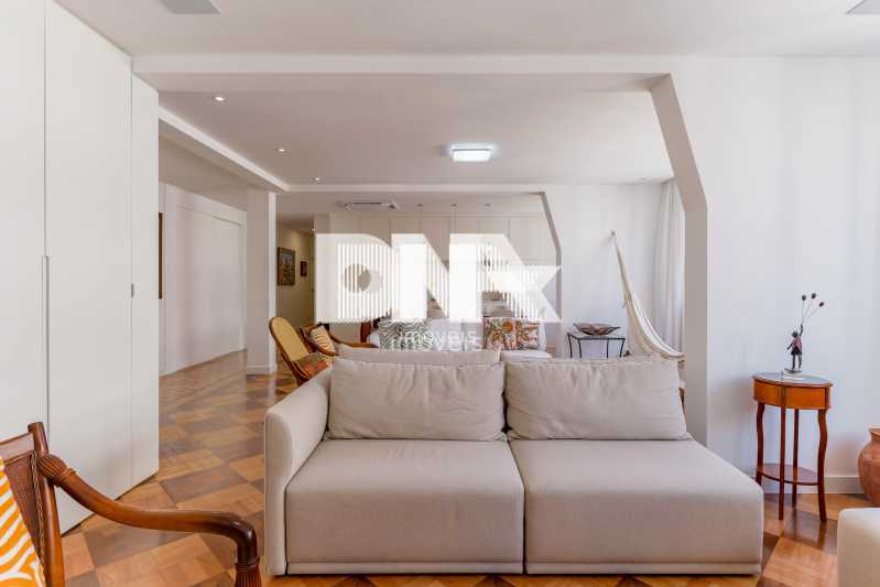 01sala003 - 7