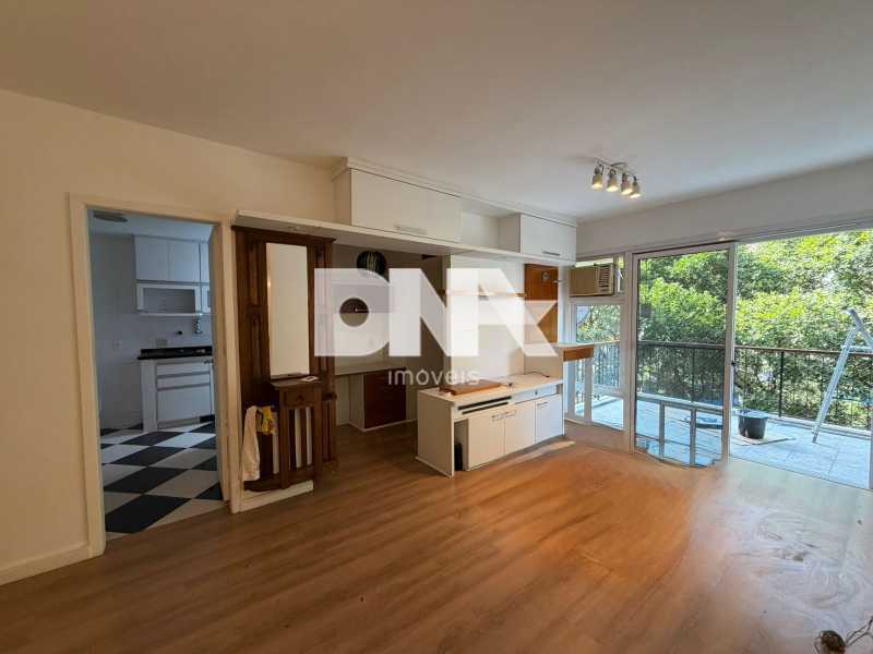 e6527b81-981f-43e8-b56b-abcf6e - 8