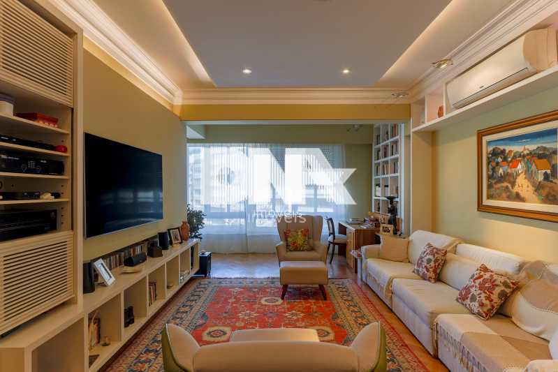 01sala001 - 6