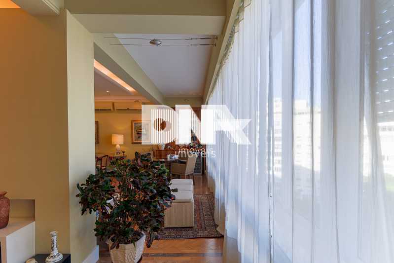 01sala004 - 8